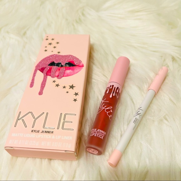 NEW! Kylie Jenner LIMITED EDITION set of lipstick